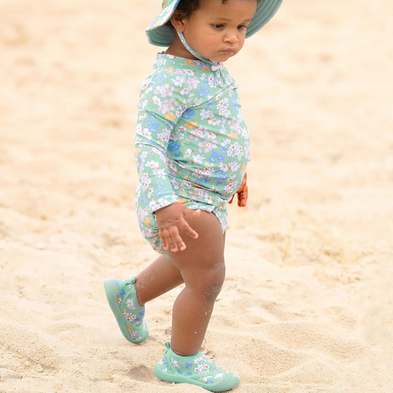 Sea Blossum Booties Sz 4