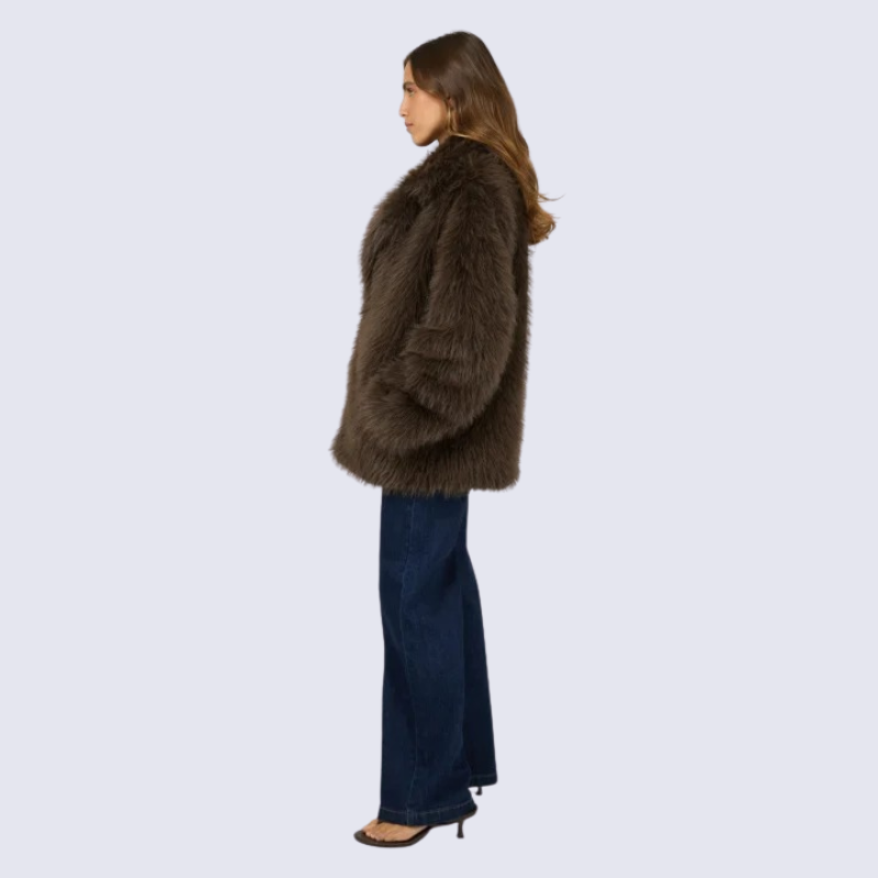 Brandy Fur Coat Chocolate 14