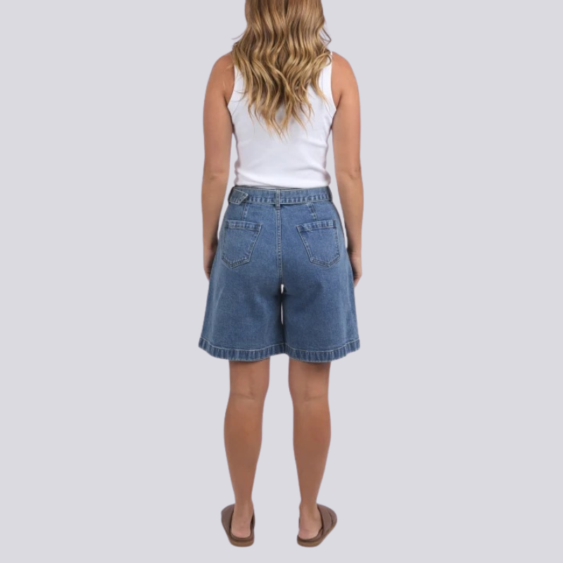 Saint Short