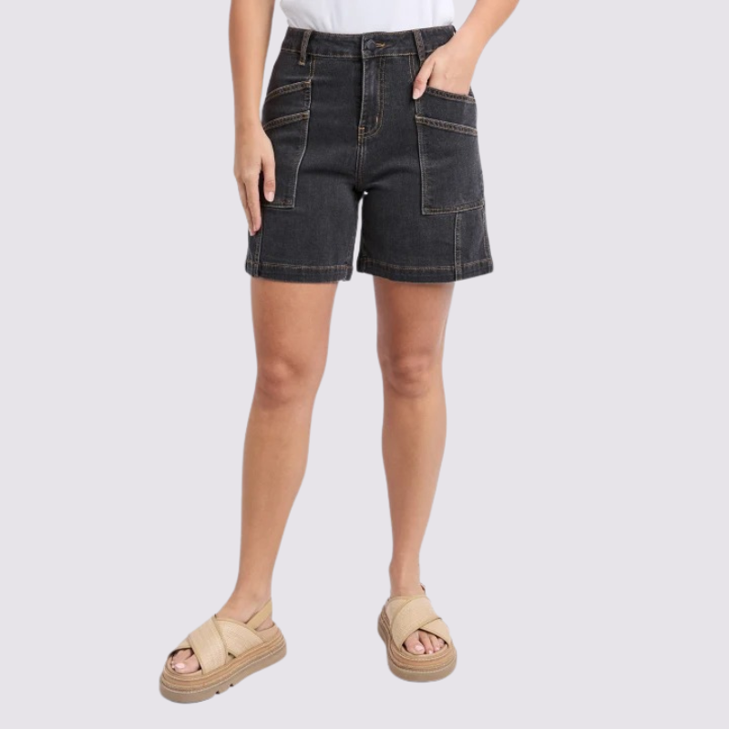 Balmy Short Washed Black