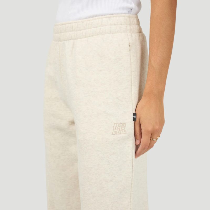 Limitless Trackpant Oat
