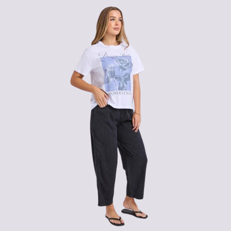 Studio Rose Tee White 16