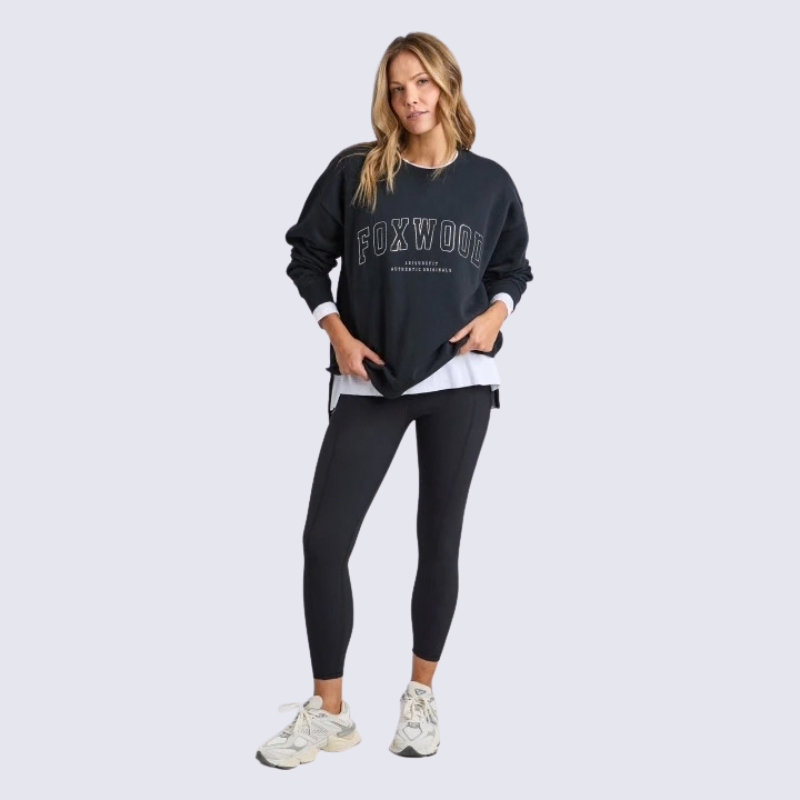 Metallic Interval  crew