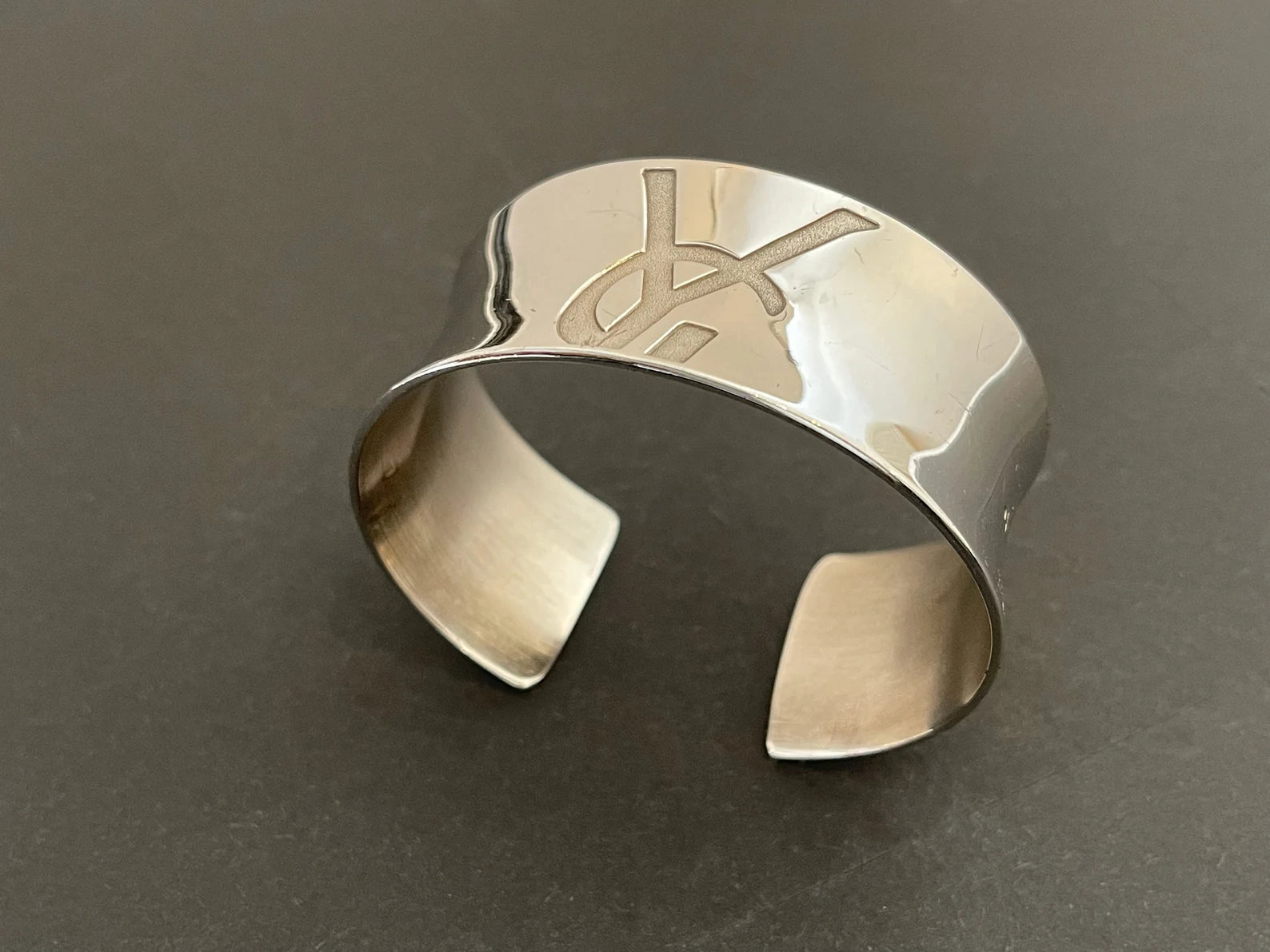 Yve Solid Bangle